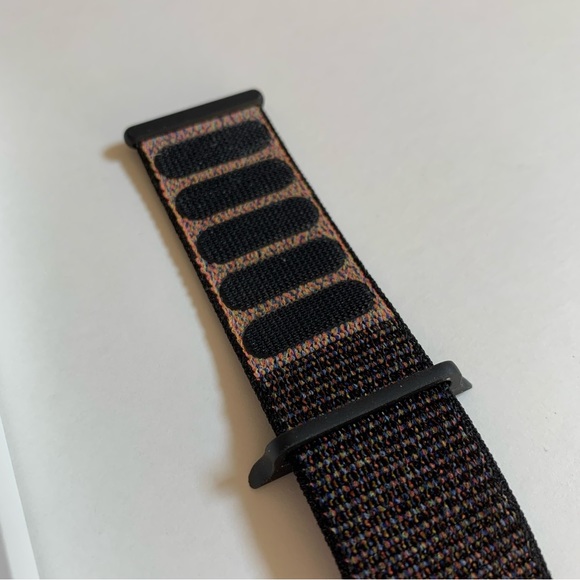 APPLE Nylon Sport Loop Band 44mm Black - Picture 5 of 11